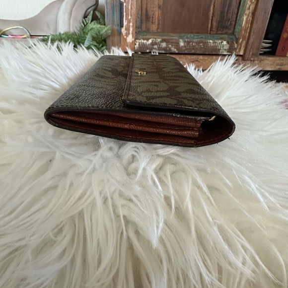 EUC COA Louis Vuitton graffiti wallet - Picture 5 of 10